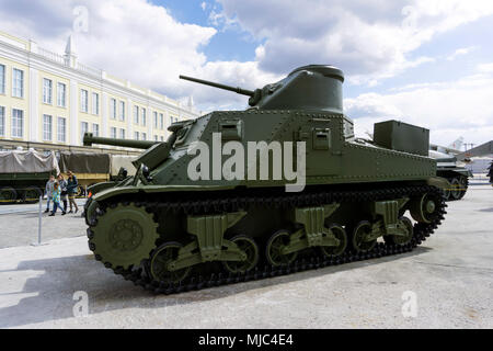 Verkhnyaya Pyshma, Russie - Mars 01, 2018 : American medium tank M3A5 Lee dans le musée de l'équipement militaire Banque D'Images