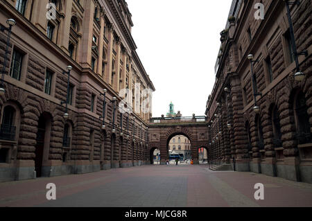 Stockholm, Suède - Juillet 2014 : artère principale entre le Parlement suédois à la vieille ville de Stockholm de Gamla Stan Banque D'Images