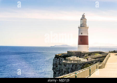 Trinity House phare avec menant à une telle Promenade Europa, Gibraltar, territoire britannique d'outre-mer Banque D'Images