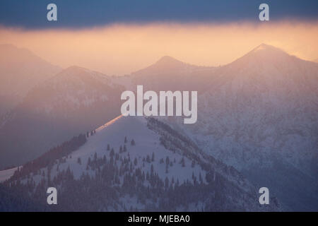 Vue de Jochberg et Italia en hiver, Alpes bavaroises, Bavière, Allemagne Banque D'Images