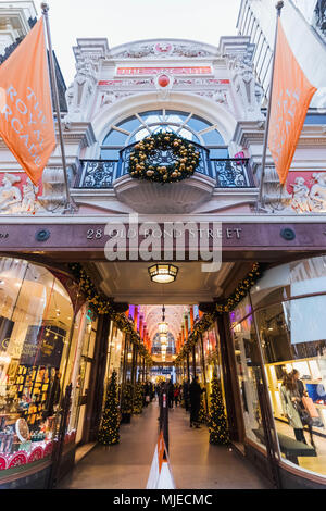 L'Angleterre, Londres, Piccadilly, Old Bond Street, le Royal Arcade Banque D'Images