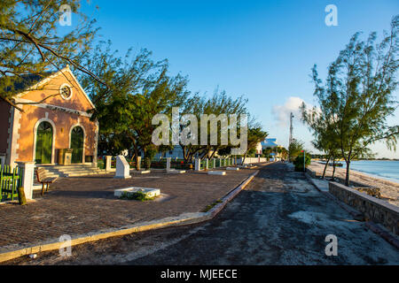 Maisons coloniales, Cockburn Town, Grand Turk, Îles Turques et Caïques Banque D'Images