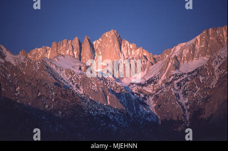Vue du Mt. Whitney de l'Owens Valley, Californie Banque D'Images