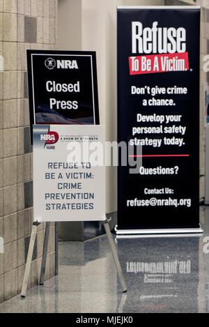 Dallas, Texas, USA. 04 mai, 2018. La National Rifle Association's 2018 rassemblement est tenue à l'Kay Bailey Hutchinson Convention Center. Crédit : Brian Cahn/ZUMA/Alamy Fil Live News Banque D'Images