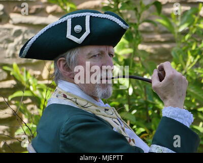 Bromyard, UK. 5 mai, 2018. L'Bromyard Crieurs la concurrence qui s'est tenue le 5 mai 2018 dans Bromyard, Herefordshire. UK. Seulement 8 concurrents de villes autour de la Grande-Bretagne a participé cette année - les chiffres sont en diminution comme les crieurs publics grandissent sans sang neuf pour les remplacer. Crédit : Richard Sheppard/Alamy Live News Banque D'Images