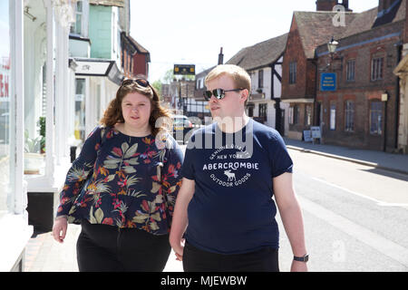 London,UK,5 mai 2018, bleu ciel de Saint-Hippolyte dans le Kent comme le beau temps devrait se poursuivre au cours des vacances de banque©Keith Larby/Alamy Live News Banque D'Images