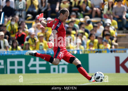 Sankyo Frontier Kashiwa Stadium, Chiba, Japon. 5 mai, 2018. Kaminski (Jubilo), 5 mai 2018 - Football : 2018 J1 match de championnat entre Kashiwa Reysol 1-2 Jubilo Iwata à Sankyo Frontier Kashiwa Stadium, Chiba, Japon. Tsukida Crédit : Jun/AFLO SPORT/Alamy Live News Banque D'Images