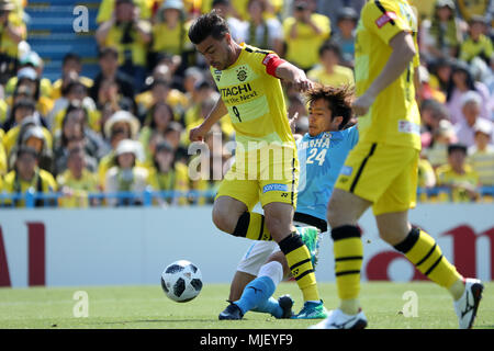 Sankyo Frontier Kashiwa Stadium, Chiba, Japon. 5 mai, 2018. Cristiano (Reysol), 5 mai 2018 - Football : 2018 J1 match de championnat entre Kashiwa Reysol 1-2 Jubilo Iwata à Sankyo Frontier Kashiwa Stadium, Chiba, Japon. Tsukida Crédit : Jun/AFLO SPORT/Alamy Live News Banque D'Images