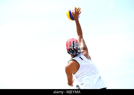 La plage d'Odaiba, Tokyo, Japon. 3 mai, 2018. Keisuke Shimizu, le 3 mai 2018 - Volleyball de plage : JBV Tour 2018, Round 2, à Odaiba, Tokyo, Japon. Credit : Naoki Nishimura/AFLO SPORT/Alamy Live News Banque D'Images