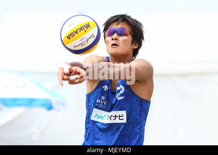 La plage d'Odaiba, Tokyo, Japon. 3 mai, 2018. Shinji Wada, le 3 mai 2018 - Volleyball de plage : JBV Tour 2018, Round 2, à Odaiba, Tokyo, Japon. Credit : Naoki Nishimura/AFLO SPORT/Alamy Live News Banque D'Images