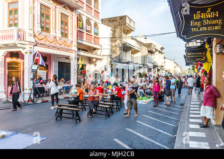 Phuket, Thailande : le 25 janvier 2015 : 98 marché de dimanche. Le marché a lieu sur la route de Thalang chaque dimanche. Banque D'Images