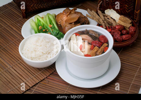 Soupe au poulet avec le ginseng, food asia Banque D'Images