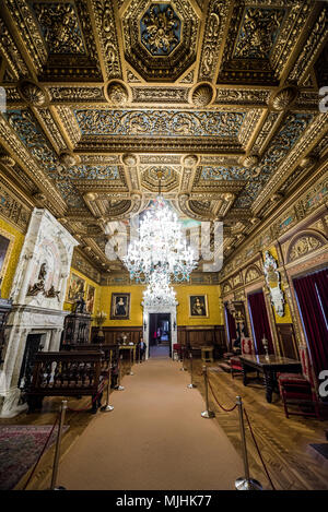 Vue générale du Palais Peles en Chambre Florentine, ancien château royal, construit entre 1873 et 1914, situé près de la ville de Sinaia en Roumanie Banque D'Images