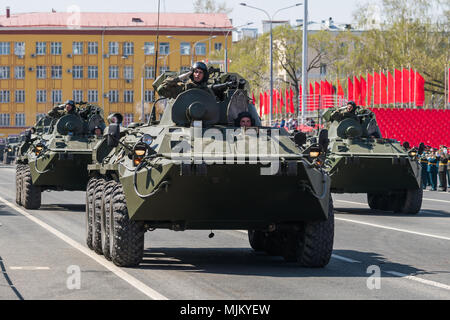 SAMARA - 5 mai : répétition générale du défilé militaire pendant la célébration du jour de la Victoire dans la Grande guerre patriotique sur sur la place le 5 mai 2018 dans Banque D'Images