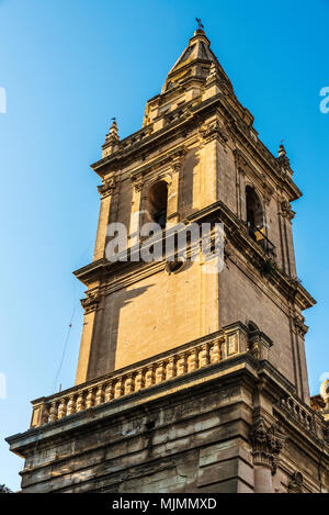 Clocher de la cathédrale de San Giovanni Battista (Cathédrale de Saint Jean Baptiste) dans la vieille ville de le village historique de Raguse en Sicile, Banque D'Images