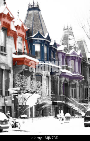 Maisons victoriennes colorées à Montréal au cours de l'hiver Banque D'Images