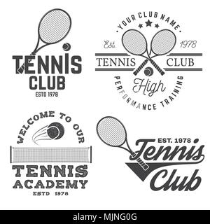 Ensemble de tennis club de badges. Vector illustration. Concept pour chemise, imprimer, stamp ou tee. Typographie vintage design avec raquette de tennis et la balle silhouet Illustration de Vecteur