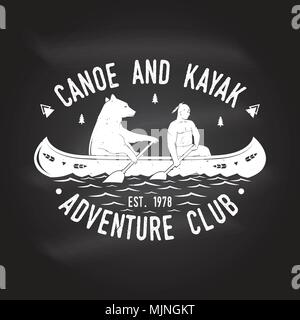 Canot et kayak club sur le tableau. Vector illustration. Concept pour chemise, imprimer, stamp ou tee. Typographie vintage design avec la kayakiste et portent s Illustration de Vecteur