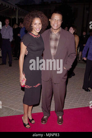 10 Oct 2000, Los Angeles, Californie, USA --- Karyn Parsons et Billy Dee Williams à 'l'homme à femmes' premiere. 10.10.00-Los Angeles, CA --- ' Tsuni / Bourquard 'Karyn Parsons et Billy Dee Williams Karyn Parsons et Billy Dee Williams Karyn Parsons et Billy Dee Williams événement dans la vie d'Hollywood, Californie - Red Carpet Event, Vertical, USA, Cinéma, Célébrités, photographie, Bestof, Arts, Culture et divertissement, Célébrités Topix fashion / du tapis rouge-1994-2000, une personne, Vertical, Best of, Hollywood la vie, événement dans la vie d'Hollywood, Californie - Tapis rouge et en backstage, Banque D'Images