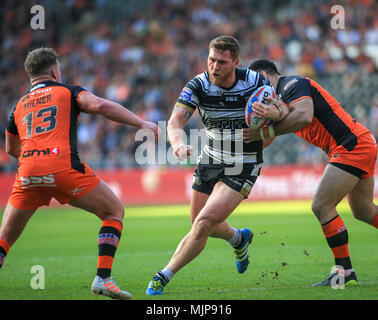 Le 05 mai 2018, Stade KCOM, Hull, Angleterre ; Betfred Super League rugby Round 14 Hull FC v Castleford Tigers ; Scott Taylor de Hull FC aller au tas Banque D'Images