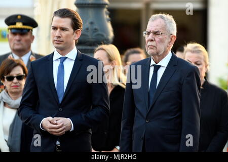 Vienne, Autriche. 06. Mai 2018. Pour commémorer les victimes du national-socialisme. La photo montre le Chancelier fédéral Sebastian Kurz (ÖVP) et le Président fédéral autrichien Alexander van der Bellen. Credit: Franz PERC / Alamy Live News Banque D'Images