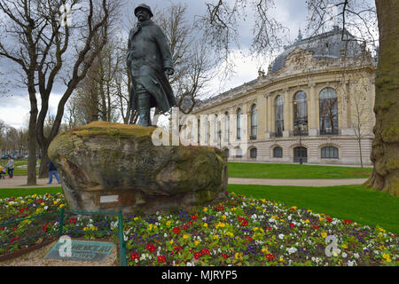 La statue de Georges Clemenceau devant le petit Palais, Paris FR Banque D'Images