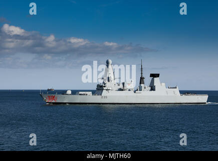 Le HMS Dragon l'un des six destroyers Type 45 utilisés par la Royal Navy Banque D'Images