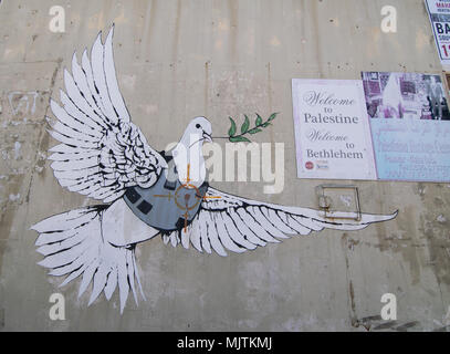 Dove blindé par l'artiste de rue Banksy à Betlehem Banque D'Images