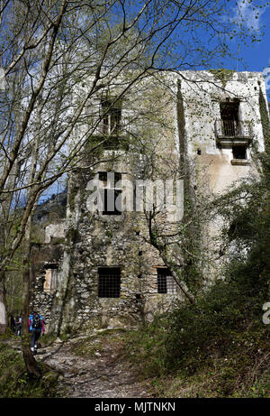 Un ancien moulin à papier et barrage dans la Valle delle Ferriere Nature Réserve près d'Amalfi, Côte Amalfitaine, Italie Banque D'Images