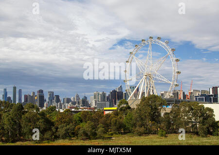 Melbourne, Australie : Avril 01, 2018 : La star de Melbourne est une grande roue dans la ville au bord de l'eau dans l'enceinte de la ville. Banque D'Images