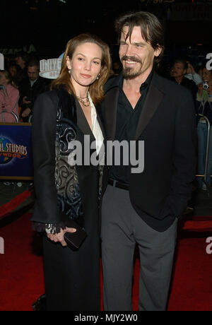 Diane Lane et Josh Brolin en arrivant à la première mondiale de la date de mariage à Universal Amphitheatre de Los Angeles. Le 27 janvier 2005. - LaneDiane BrolinJosh 04-054.JPG - 04-LaneDiane BrolinJosh054.JPG BrolinJosh LaneDiane04-054 événement dans la vie d'Hollywood, Californie - Red Carpet Event, Vertical, USA, Cinéma, Célébrités, photographie, Bestof, Arts, Culture et divertissement, Célébrités Topix fashion / du tapis rouge-, Vertical, Best of, Hollywood la vie, événement dans la vie d'Hollywood, Californie - Tapis Rouge , USA, industrie du film, Célébrités, film cel Banque D'Images