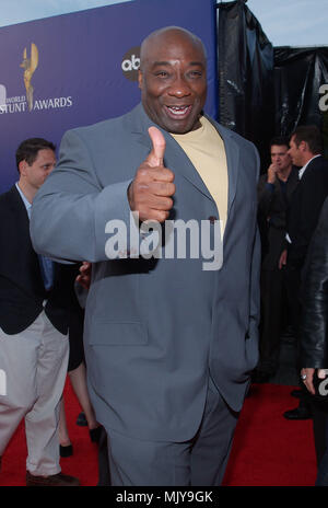 Michael Clarke Duncan arrive pour le 2002 World Stunt Awards tenue à Barker Hanger à Santa Monica, Ca., le 19 mai - jpgDuncanMichaelClark DuncanMichaelClark10.10 Événement dans la vie d'Hollywood, Californie - Red Carpet Event, Vertical, USA, Cinéma, Célébrités, photographie, Bestof, Arts, Culture et divertissement, Célébrités Topix fashion / du tapis rouge-, une personne, Vertical, Best of, Hollywood la vie, événement dans la vie d'Hollywood, Californie - Tapis rouge et en backstage, USA, Cinéma, Célébrités, cinéma, télévision, célébrités, célébrités de la musique, photographie Banque D'Images