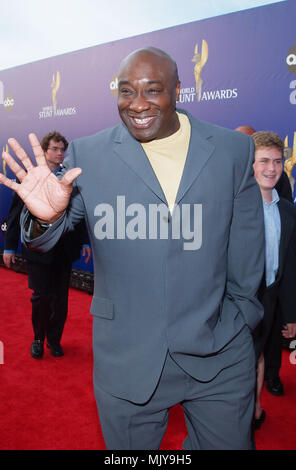 Michael Clarke Duncan arrive au 2002 World Stunt Awards tenue à Barker Hanger à Santa Monica, Ca., 19 mai 2002. - JpgDuncanMichaelClarke DuncanMichaelClarke02.02 Événement dans la vie d'Hollywood, Californie - Red Carpet Event, Vertical, USA, Cinéma, Célébrités, photographie, Bestof, Arts, Culture et divertissement, Célébrités Topix fashion / du tapis rouge-, une personne, Vertical, Best of, Hollywood la vie, événement dans la vie d'Hollywood, Californie - Tapis rouge et en backstage, USA, Cinéma, Célébrités, cinéma, télévision, célébrités, célébrités Musique Phot Banque D'Images