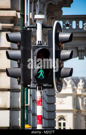 Feu vert au centre-ville de Bruxelles Belgique Banque D'Images