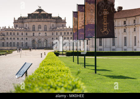 L'extérieur et sur la cour intérieure de l'UNESCO World Heritage Palazzina di Caccia de Stupinigi, Savoy lodge de chasse conçu par l'architecte Juvarra, Turin, Italie Banque D'Images