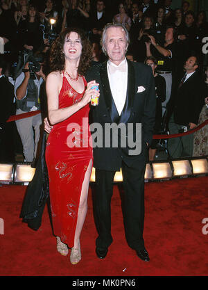 - David Carradine & Marina -1.JPGCarradine David & Marina -1 événement dans la vie d'Hollywood, Californie - Red Carpet Event, Vertical, USA, Cinéma, Célébrités, photographie, Bestof, Arts, Culture et divertissement, Célébrités Topix fashion / du tapis rouge-, Vertical, Best of, Hollywood la vie, événement dans la vie d'Hollywood, Californie - Tapis Rouge , USA, industrie du film, Célébrités, cinéma, télévision, Célébrités célébrités musique, photographie, Arts et culture, Bestof, divertissement, Topix, verticale , la mode, couple, famille Tsuni Crédit / USA 2000-2005 --famille et coupl Banque D'Images