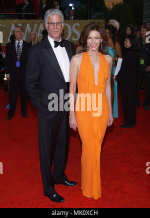 Ted Dansen et épouse Mary Steenburgen au 30ème choix Personnes Awards 2004 à l'Auditorium de Pasadena à Los Angeles. Le 11 janvier 2004. - DansenTed SteenburgenM  017.JPG SteenburgenM DansenTed -  SteenburgenM JPGDansenTed.017 017 cas à Hollywood Life - Californie, Red Carpet Event, Vertical, USA, Cinéma, Célébrités, photographie, Bestof, Arts, Culture et divertissement, Célébrités Topix fashion / du tapis rouge-, Vertical, Best of, Hollywood la vie, événement dans la vie d'Hollywood, Californie - Tapis Rouge , USA, industrie du film, Celebriti Banque D'Images