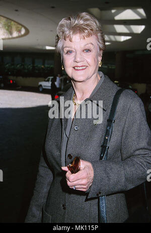 - Angela Lansbury -1A.JPGLansbury Angela -1un événement dans la vie d'Hollywood, Californie - Red Carpet Event, Vertical, USA, Cinéma, Célébrités, photographie, Bestof, Arts, Culture et divertissement, Célébrités Topix fashion / du tapis rouge-, une personne, Vertical, Best of, Hollywood la vie, événement dans la vie d'Hollywood, Californie - Tapis rouge et en backstage, USA, Cinéma, Célébrités, cinéma, télévision, Célébrités célébrités musique, photographie, Arts et culture, Bestof, divertissement, Topix vertical, les trois quarts, de la mode, de crédit Tsuni / USA Banque D'Images