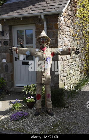 WRAY, Lancashire, Royaume-Uni. 06/05/2018. Épouvantails à l'assemblée annuelle du Festival en 2018, l'épouvantail de l'arrêt Wray, tenue à Wray village, Lancashire, UK Banque D'Images