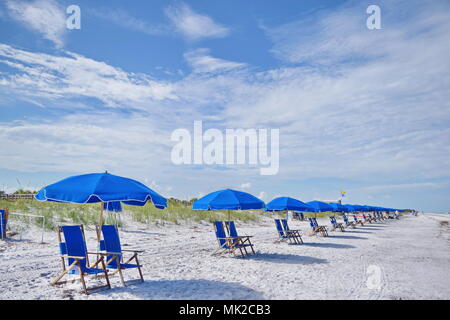 Caladesi Island State Park, Floride journée d'été. Ciel bleu et nuages figuratifs dessins, pas de gens, matin. Banque D'Images