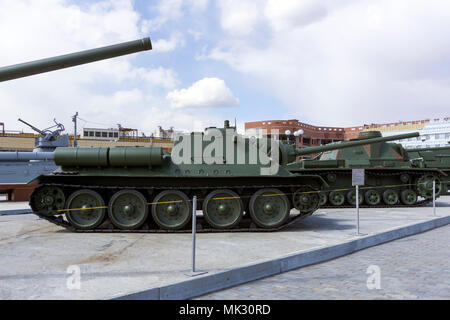 Verkhnyaya Pyshma, Russie - Mars 01, 2018 : Chasseur de chars soviétique SU-85 dans le musée de l'équipement militaire Banque D'Images