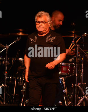 Hollywood, FL, USA. Le 05 mai, 2018. Nicolas Reyes de la Gypsy Kings avec Tonino Baliardo effectue sur scène au Hard Rock Event Center sur Mai 05, 2018 à Hollywood, en Floride. Credit : Mpi10/media/Alamy Punch Live News Banque D'Images