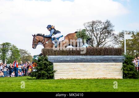 Cross Country. Ben Hobday. Mulry's Error.GBR.Joules Corner.Clôture 26. Badminton Horse Trials Mitsubishi. Le Badminton. UK. 05/05/2018. Banque D'Images