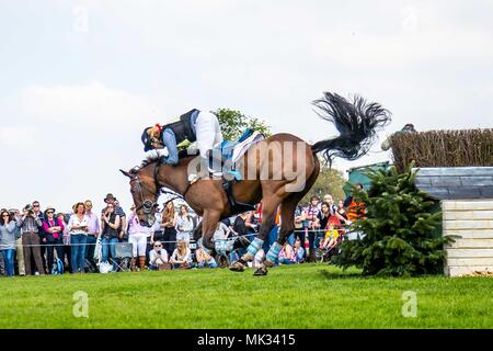 Cross Country. Ben Hobday. Mulry's Error.GBR.Joules Corner.Clôture 26. Badminton Horse Trials Mitsubishi. Le Badminton. UK. 05/05/2018. Banque D'Images