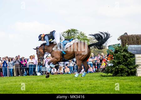 Cross Country. Ben Hobday. Mulry's Error.GBR.Joules Corner.Clôture 26. Badminton Horse Trials Mitsubishi. Le Badminton. UK. 05/05/2018. Banque D'Images