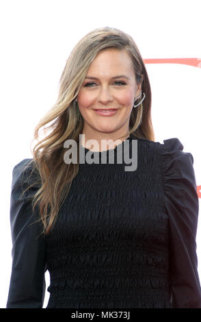 L'Ouest, ca. 6 mai, 2018. Alicia Silverstone à la première de Paramount Pictures' Book Club au Regency Village Theatre à Westwood, Californie le 6 mai 2018. Credit : Faye Sadou/media/Alamy Punch Live News Banque D'Images