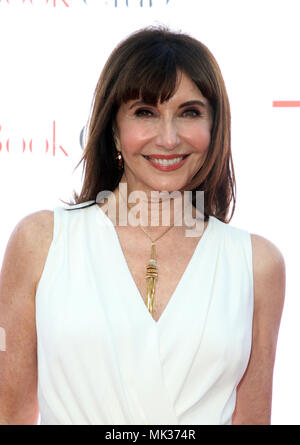 L'Ouest, ca. 6 mai, 2018. Mary Steenburgen lors de la première de Paramount Pictures' Book Club au Regency Village Theatre à Westwood, Californie le 6 mai 2018. Credit : Faye Sadou/media/Alamy Punch Live News Banque D'Images