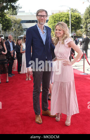 WESTWOOD, CA - 6 mai : Stephen Merchant, Mircea Monroe, lors de la première de Paramount Pictures' Book Club au Regency Village Theatre à Westwood, Californie le 6 mai 2018. Credit : Faye Sadou/MediaPunch Banque D'Images