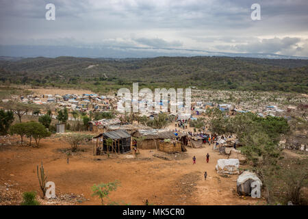 Camp de réfugiés à la frontière d'Haïti Banque D'Images