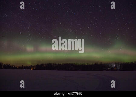 Northern Lights sont un événement commun dans le nord du Minnesota Banque D'Images